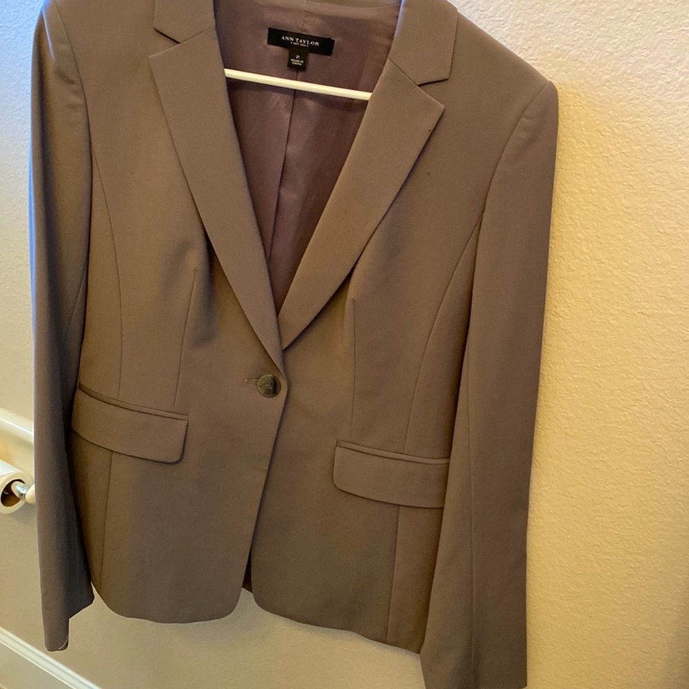 Ann Taylor suit blazer size 2